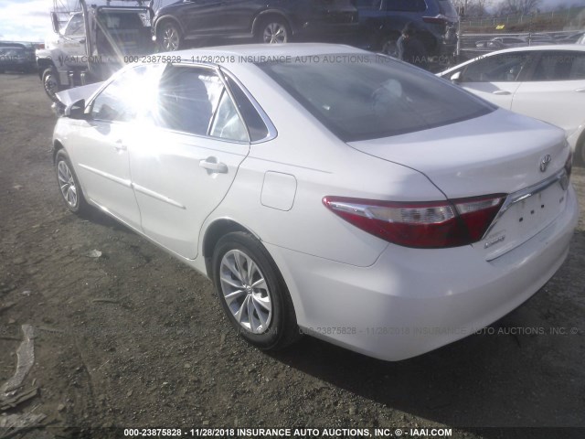 4T1BF1FK3HU637292 - 2017 TOYOTA CAMRY LE/XLE/SE/XSE 白色 照片 3