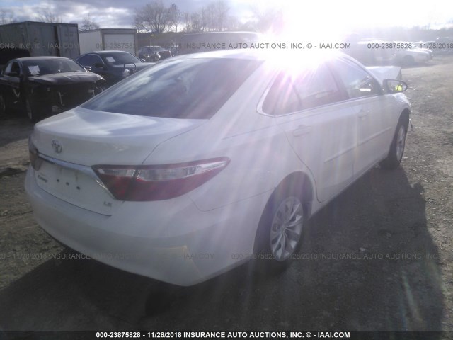 4T1BF1FK3HU637292 - 2017 TOYOTA CAMRY LE/XLE/SE/XSE 白色 照片 4