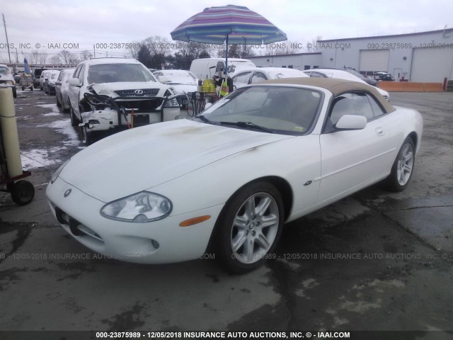 SAJGX2743VC013055 - 1997 JAGUAR XK8 WHITE photo 2