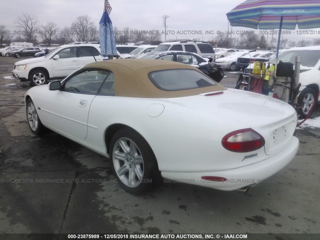 SAJGX2743VC013055 - 1997 JAGUAR XK8 WHITE photo 3