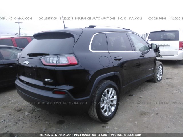 1C4PJLCB1KD205834 - 2019 JEEP CHEROKEE LATITUDE BLACK photo 4