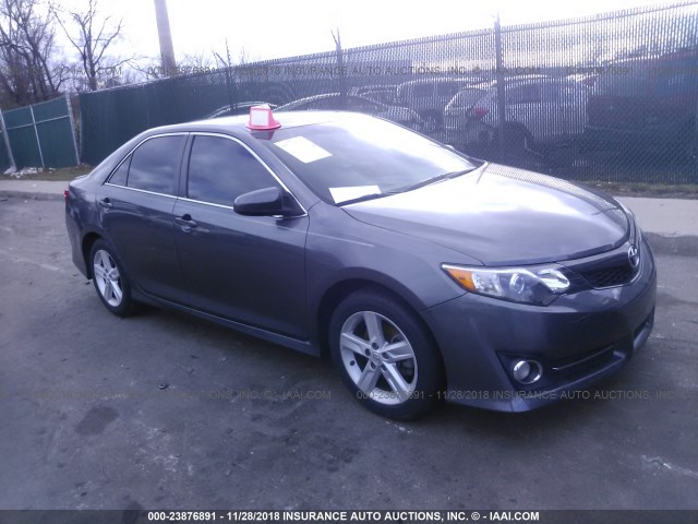 4T1BF1FK7EU440525 - 2014 TOYOTA CAMRY L/SE/LE/XLE 灰色 照片 1