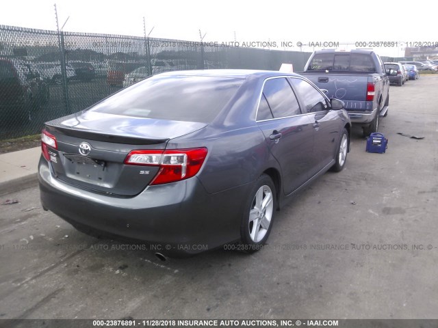 4T1BF1FK7EU440525 - 2014 TOYOTA CAMRY L/SE/LE/XLE 灰色 照片 4