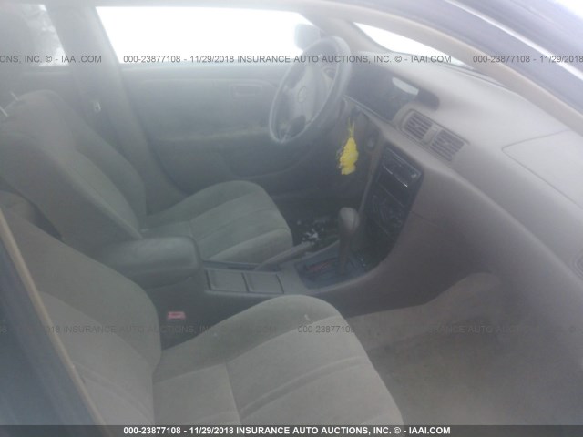 JT2BG22K6X0329013 - 1999 TOYOTA CAMRY LE/XLE WHITE photo 5