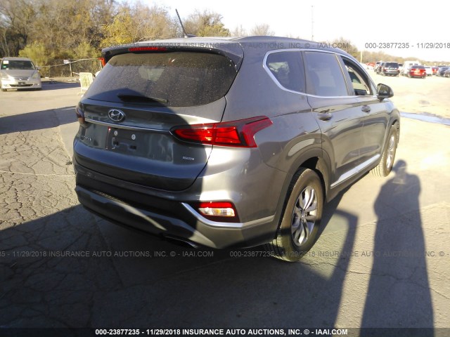 5NMS2CAD1KH010805 - 2019 HYUNDAI SANTA FE SE GRAY photo 4