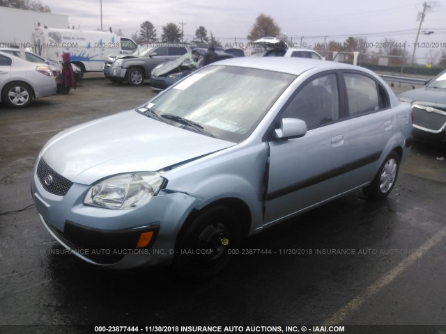 KNADE223X96557690 - 2009 KIA RIO LX/SX SILVER photo 2