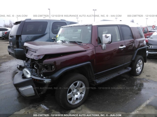 JTEBU11F280102607 - 2008 TOYOTA FJ CRUISER RED photo 2