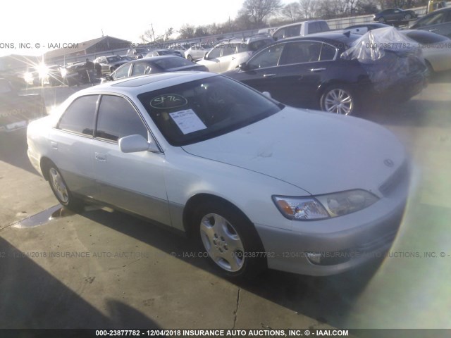 JT8BF28G3Y0260536 - 2000 LEXUS ES 300 WHITE photo 1