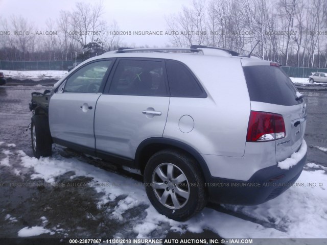 5XYKT4A28DG336468 - 2013 KIA SORENTO LX SILVER photo 3