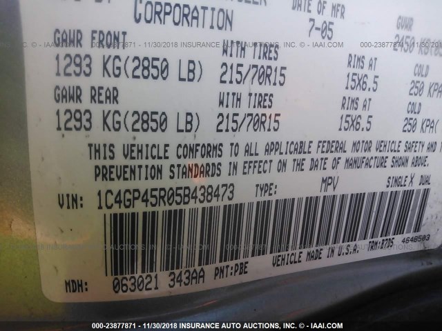 1C4GP45R05B438473 - 2005 CHRYSLER TOWN & COUNTRY  Light Blue photo 9