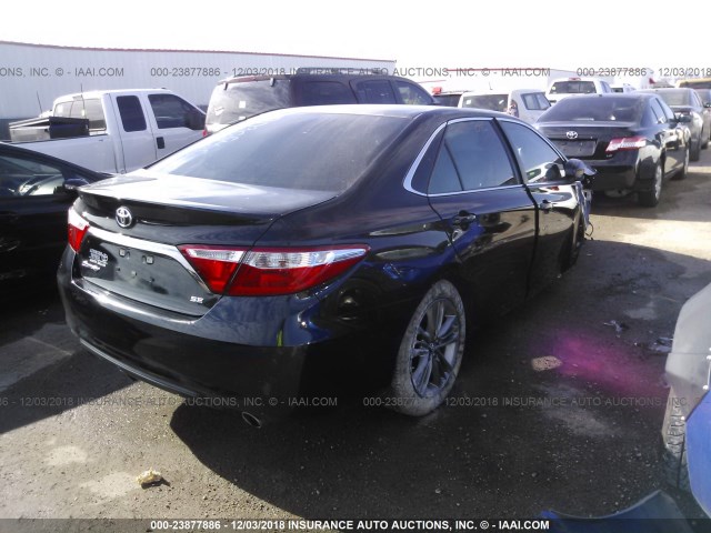 4T1BF1FK2HU318434 - 2017 TOYOTA CAMRY LE/XLE/SE/XSE 黑色 照片 4
