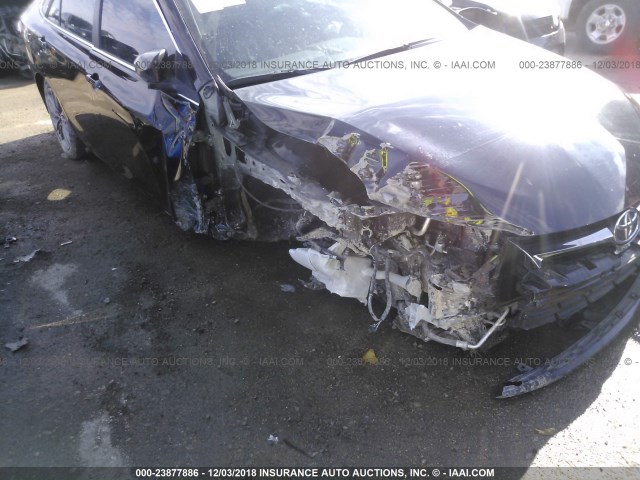 4T1BF1FK2HU318434 - 2017 TOYOTA CAMRY LE/XLE/SE/XSE 黑色 照片 6