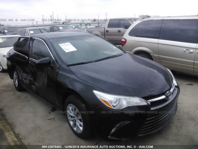 4T1BF1FK0FU042865 - 2015 TOYOTA CAMRY LE/XLE/SE/XSE BLACK photo 1