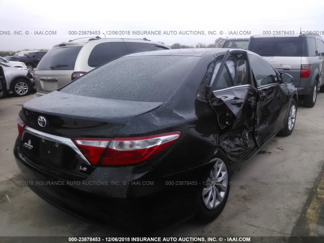 4T1BF1FK0FU042865 - 2015 TOYOTA CAMRY LE/XLE/SE/XSE BLACK photo 4