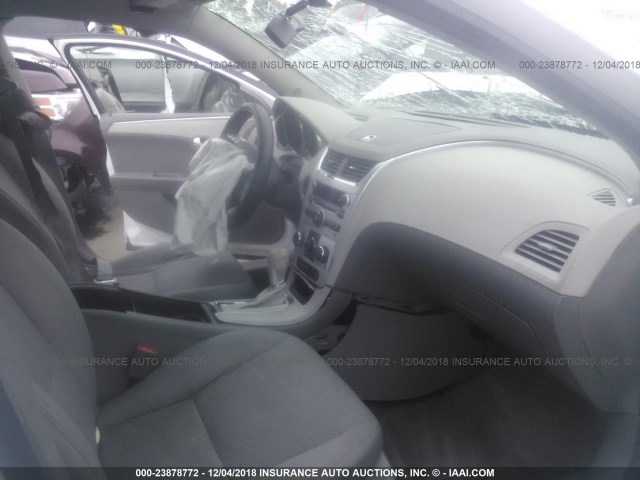 1G1ZA5E04CF287637 - 2012 CHEVROLET MALIBU LS 白色 照片 5