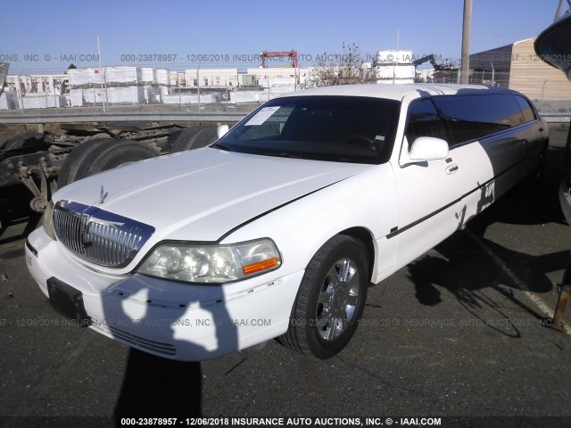 1L1FM88W67Y624934 - 2007 LINCOLN TOWN CAR EXECUTIVE WHITE photo 2