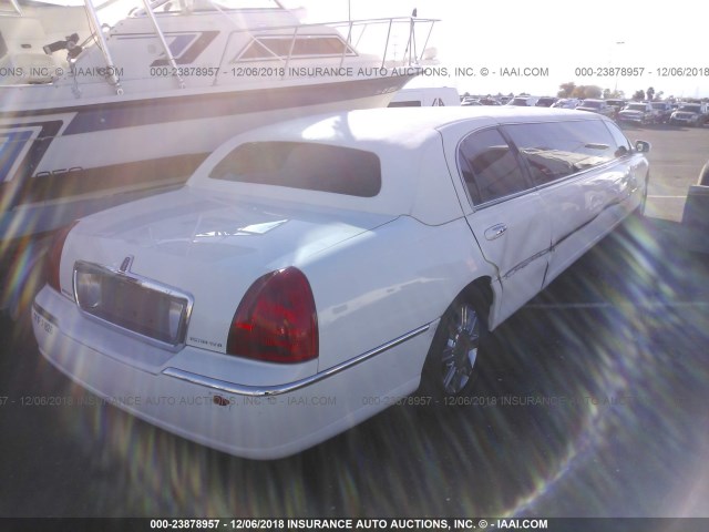 1L1FM88W67Y624934 - 2007 LINCOLN TOWN CAR EXECUTIVE WHITE photo 4