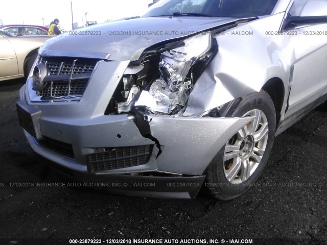 3GYFNDEYXAS557133 - 2010 CADILLAC SRX LUXURY COLLECTION SILVER photo 6