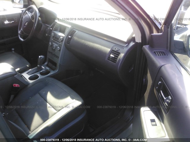 2FMGK5B80DBD15518 - 2013 FORD FLEX SE TAN photo 5