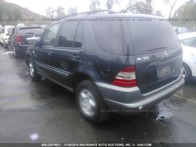 4JGAB54E4XA106730 - 1999 MERCEDES-BENZ ML 320 Dark Blue photo 3