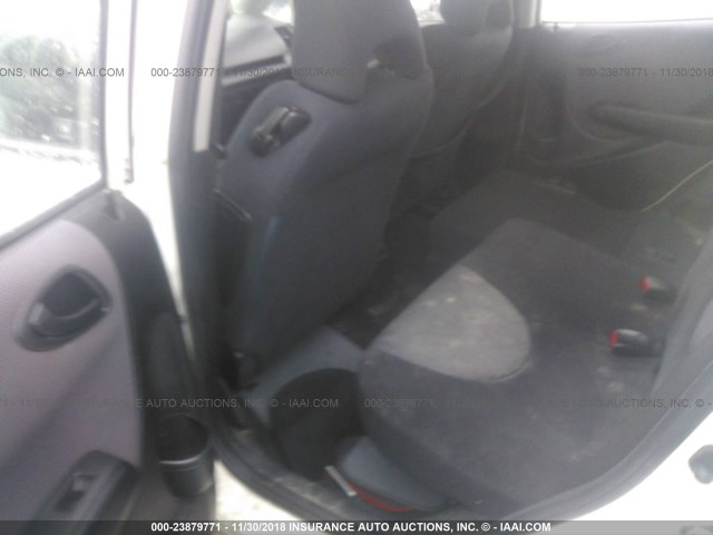 JHMGD38617S033518 - 2007 HONDA FIT S WHITE photo 8