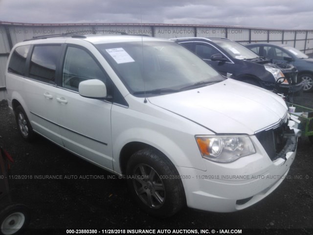 2A4RR8DX3AR361081 - 2010 CHRYSLER TOWN & COUNTRY TOURING PLUS WHITE photo 1