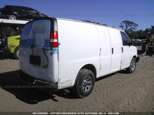 1GCFG15X191132614 - 2009 CHEVROLET EXPRESS G1500  WHITE photo 4