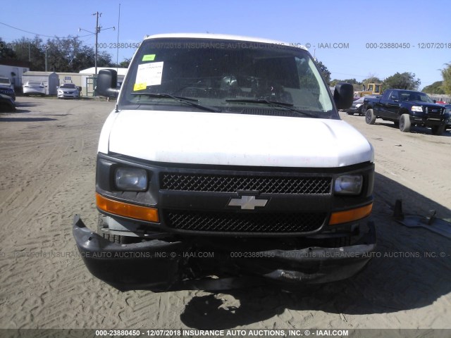 1GCFG15X191132614 - 2009 CHEVROLET EXPRESS G1500  WHITE photo 6