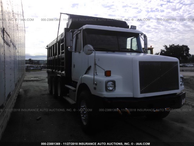 4V5JC2JF6YN869792 - 2000 VOLVO CONVENTIONAL WG WHITE photo 1