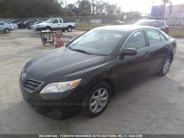 4T1BF3EK1BU584712 - 2011 TOYOTA CAMRY SE/LE/XLE GREEN photo 2