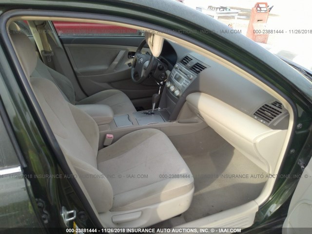 4T1BF3EK1BU584712 - 2011 TOYOTA CAMRY SE/LE/XLE GREEN photo 5