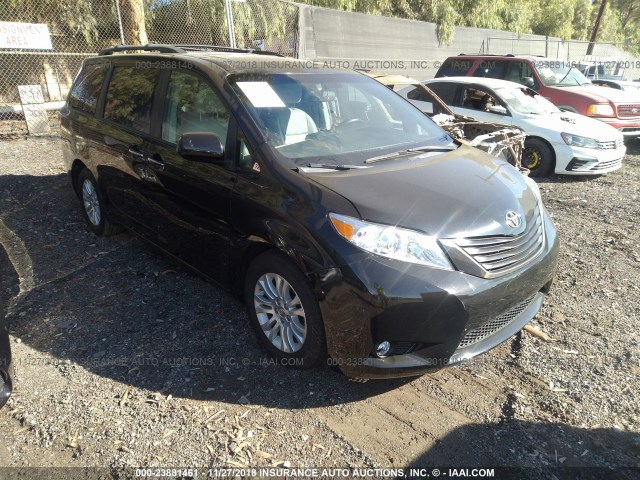 5TDYK3DC6GS700888 - 2016 TOYOTA SIENNA XLE/LIMITED BLUE photo 1