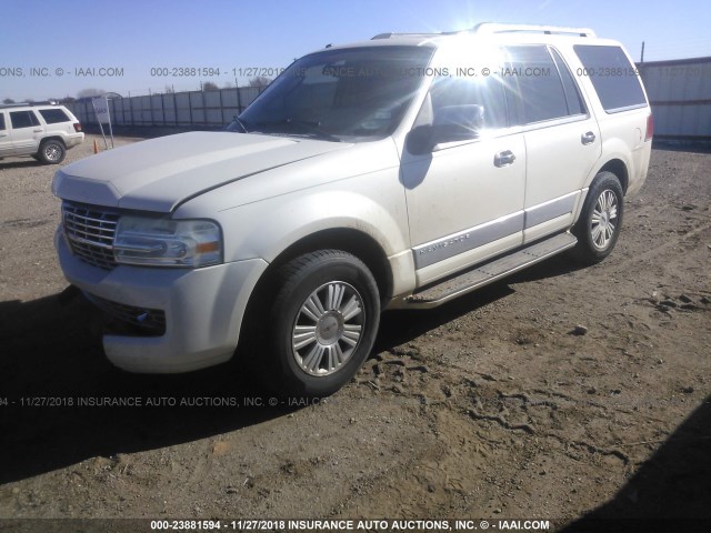 5LMFU28508LJ11564 - 2008 LINCOLN NAVIGATOR Ақ фото 2