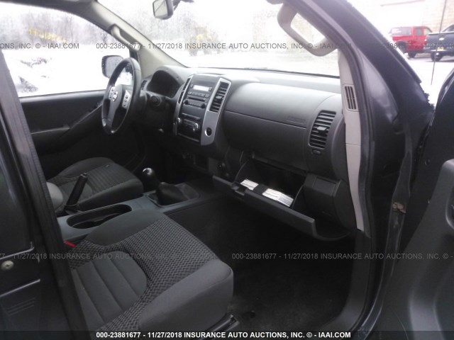 1N6AD0CW4CC423351 - 2012 NISSAN FRONTIER SV/PRO-4X GRAY photo 5
