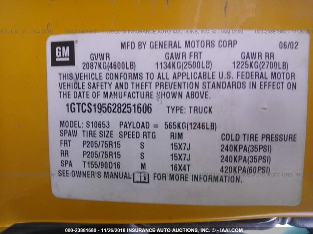 1GTCS195628251606 - 2002 GMC SONOMA YELLOW photo 9