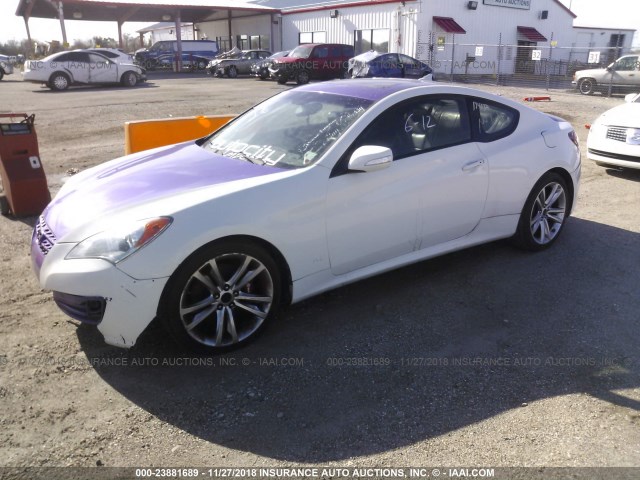 KMHHU6KH6BU065133 - 2011 HYUNDAI GENESIS COUPE  WHITE photo 2