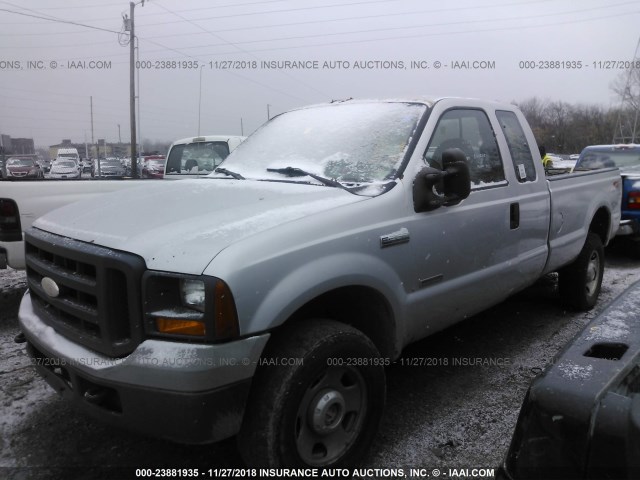 1FTWX31P75EC20281 - 2005 FORD F350 SRW SUPER DUTY SILVER photo 2