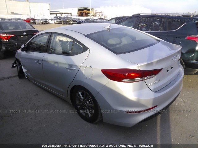 5NPD84LF9JH303395 - 2018 HYUNDAI ELANTRA SEL/VALUE/LIMITED SILVER photo 3