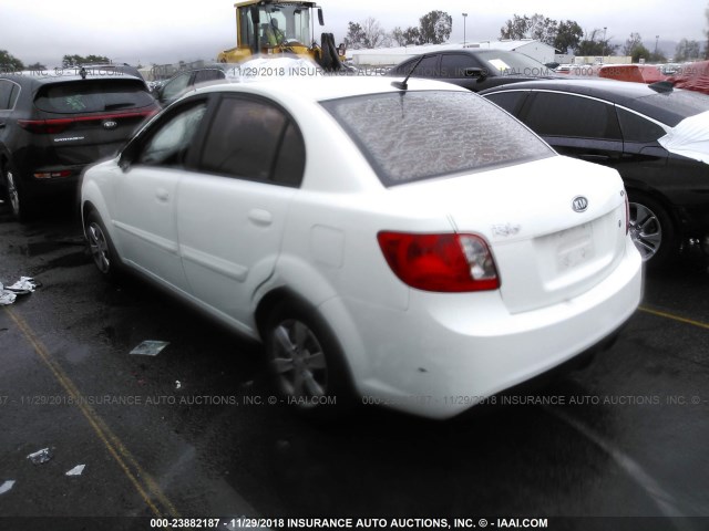 KNADH4A35A6631476 - 2010 KIA RIO LX/SX WHITE photo 3