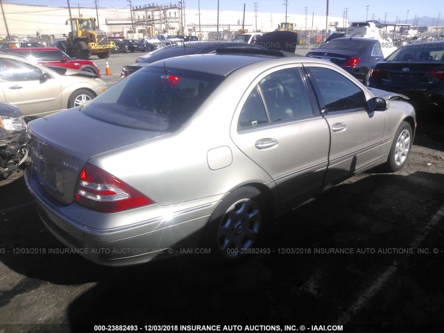 WDBRF81J85F649687 - 2005 MERCEDES-BENZ C 240 4MATIC GRAY photo 4