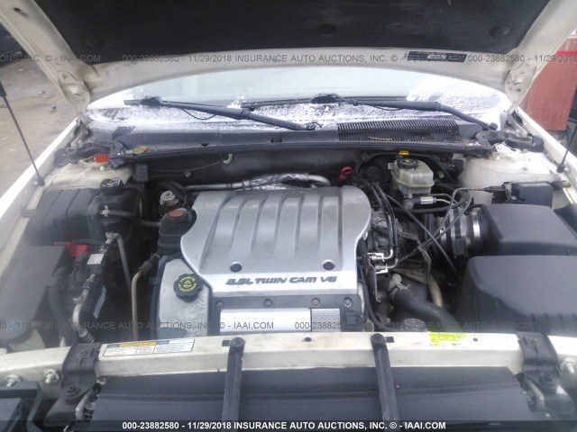 1G3GR64H714261711 - 2001 OLDSMOBILE AURORA WHITE photo 10