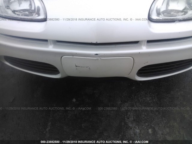 1G3GR64H714261711 - 2001 OLDSMOBILE AURORA WHITE photo 6