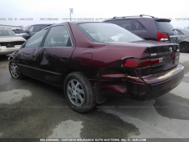 4T1BF22K4XU088518 - 1999 TOYOTA CAMRY LE/XLE MAROON photo 3