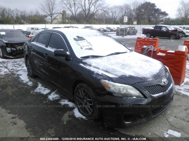 4T1BF3EK5BU130642 - 2011 TOYOTA CAMRY SE/LE/XLE 黑色 照片 1
