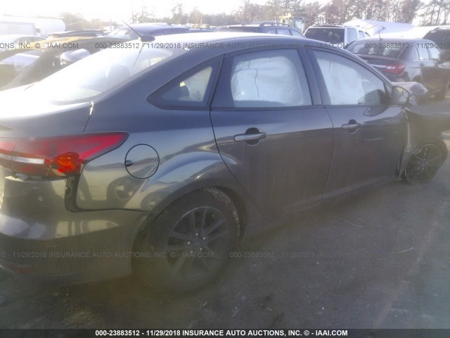 1FADP3F26HL326926 - 2017 FORD FOCUS SE GRAY photo 4