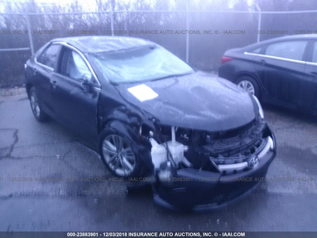 4T1BF1FK5FU067132 - 2015 TOYOTA CAMRY LE/XLE/SE/XSE 黑色 照片 1