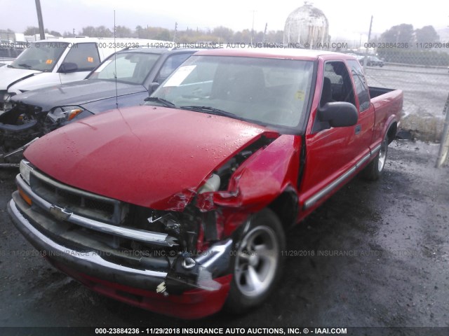 1GCCS195918190072 - 2001 CHEVROLET S TRUCK S10 RED photo 2