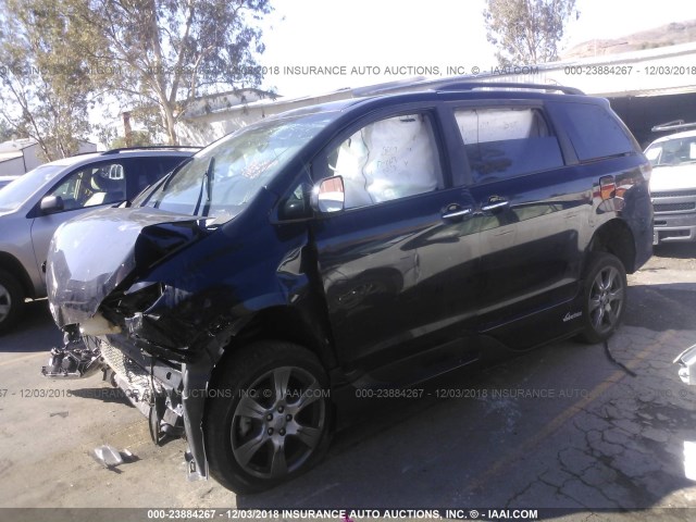 5TDXZ3DC8HS795060 - 2017 TOYOTA SIENNA SE BLACK photo 2