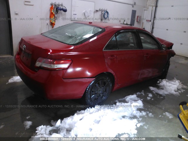 JTNBF3EK8B3009366 - 2011 TOYOTA CAMRY SE/LE/XLE RED photo 4