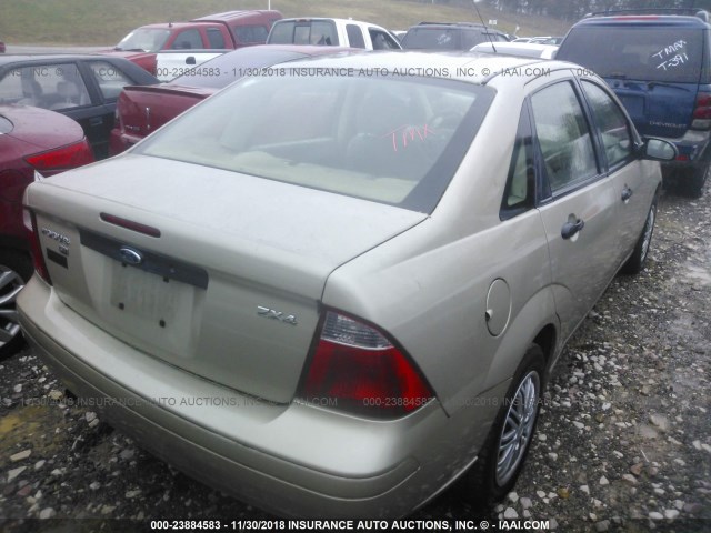 1FAFP34N56W125021 - 2006 FORD FOCUS ZX4 BROWN photo 4